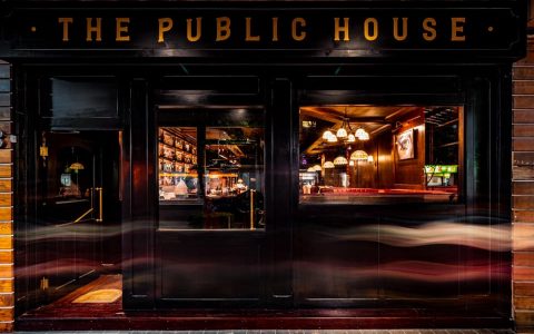 The Public House店景